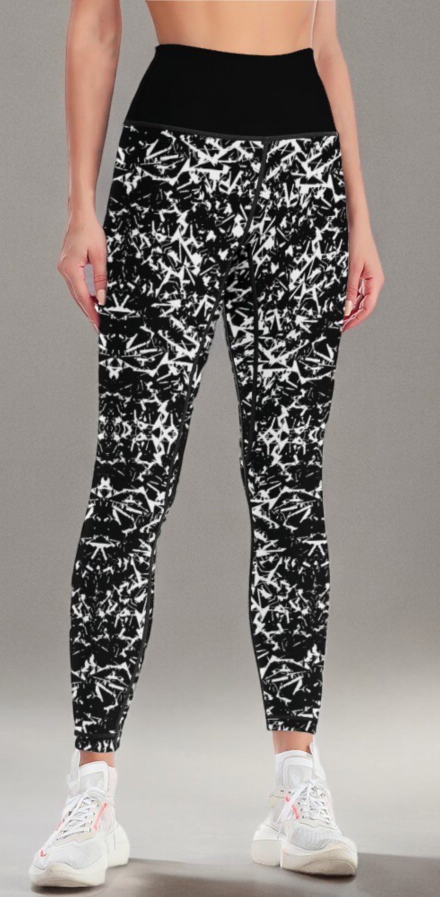 QUEEN of SPADES Leggings - Bold and Stylish Design for Confident Women - Perfect for Yoga, Gym, and Casual Wear